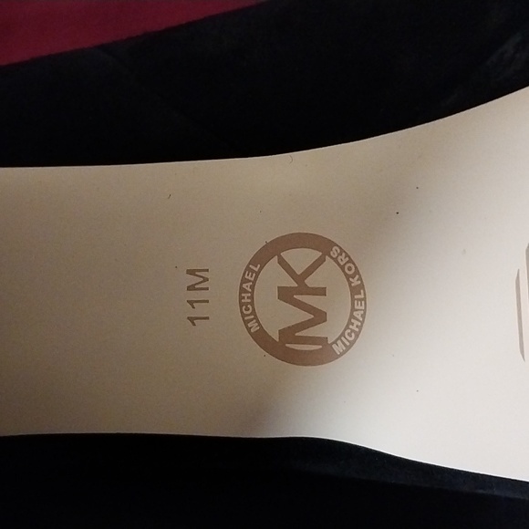 Size 11 Michael Kors Platform Boots - Picture 7 of 10